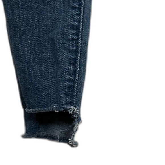 Vineyard Vines Skinny Medium Wash Jeans - Women 6 - Slim Raw Hem Y2K Fit - Picture 3 of 8